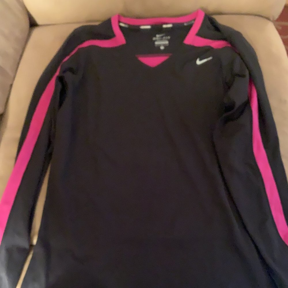 Nike DRI-FIT Running Long-Sleeve Shirt